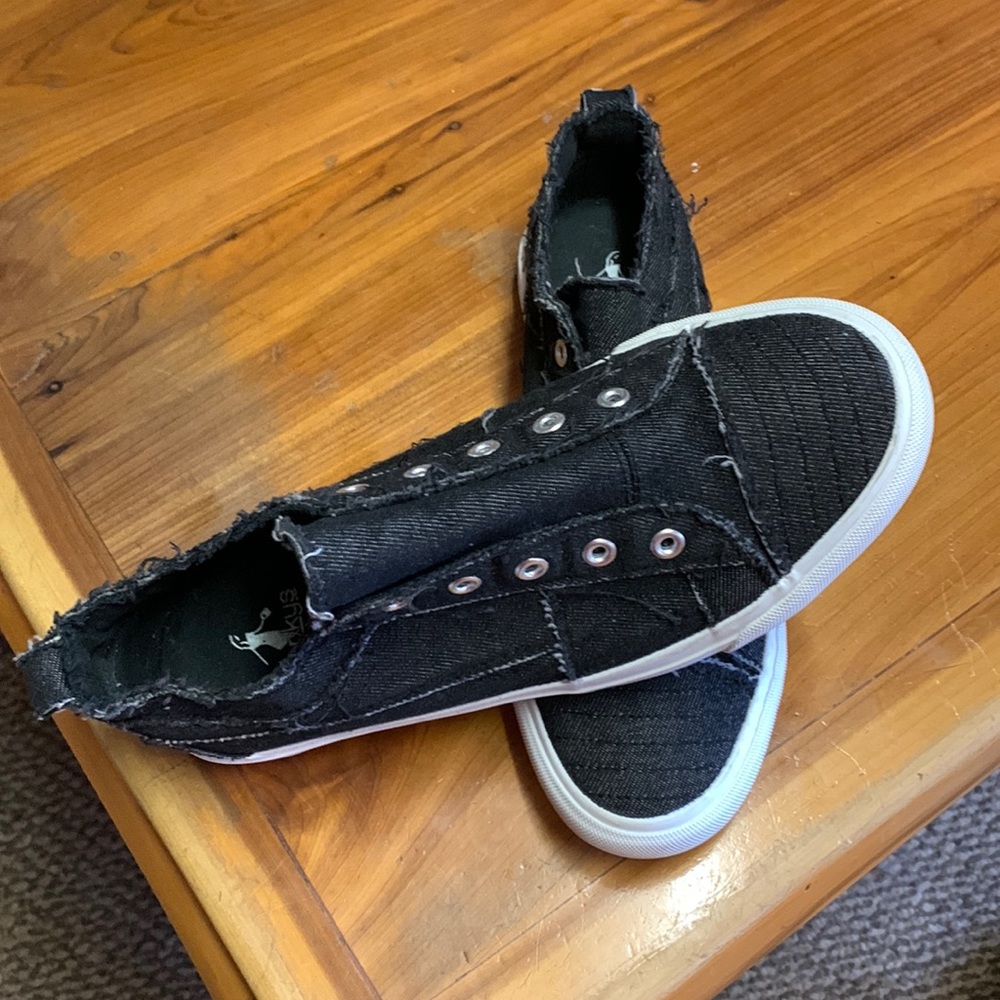 Black shoes like new sizes 10
